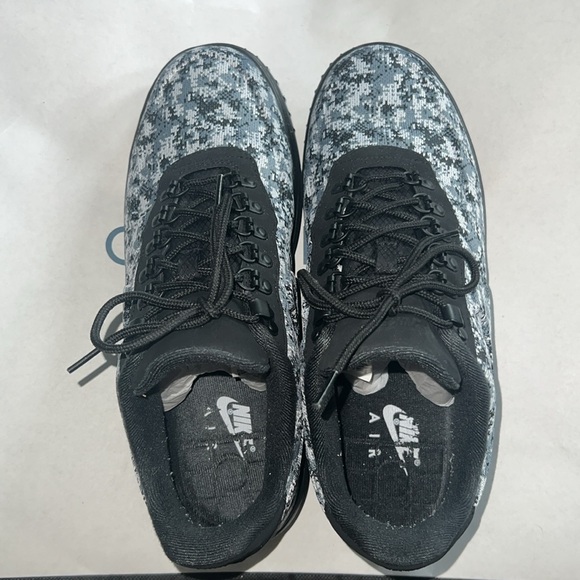 Nike boots - Picture 5 of 6